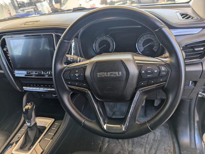 2022 Isuzu MU-X - 2nd Seat (Rear Seat)