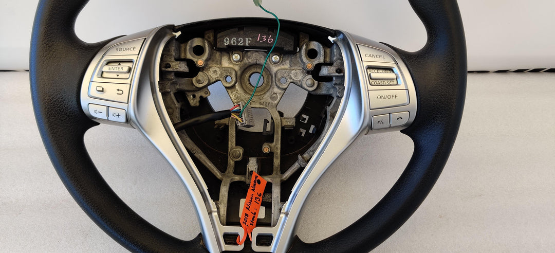 2016 -
  2021
  Nissan
  Navara
  
  Steering Wheel
  8806UL220380