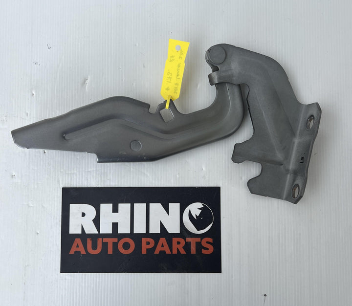 2017 Mitsubishi Lancer VII CF - Right Bonnet Hinge