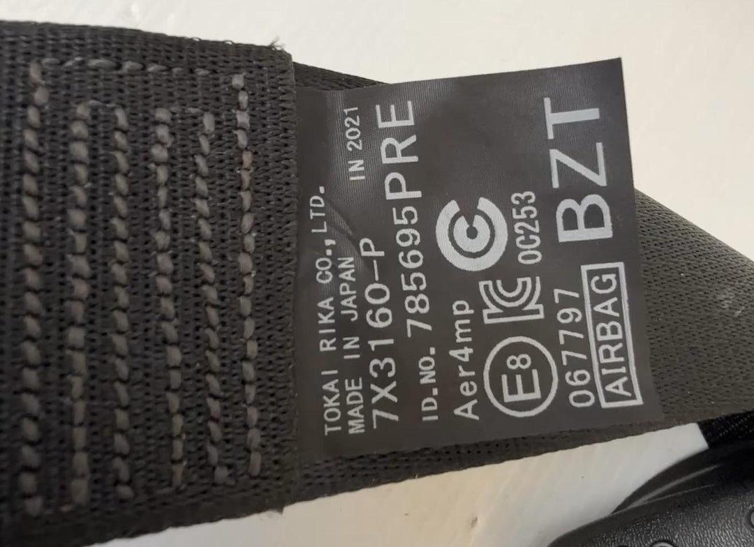 -
  
  Toyota
  Corolla
  Hybrid
  Right Front Seat Belt