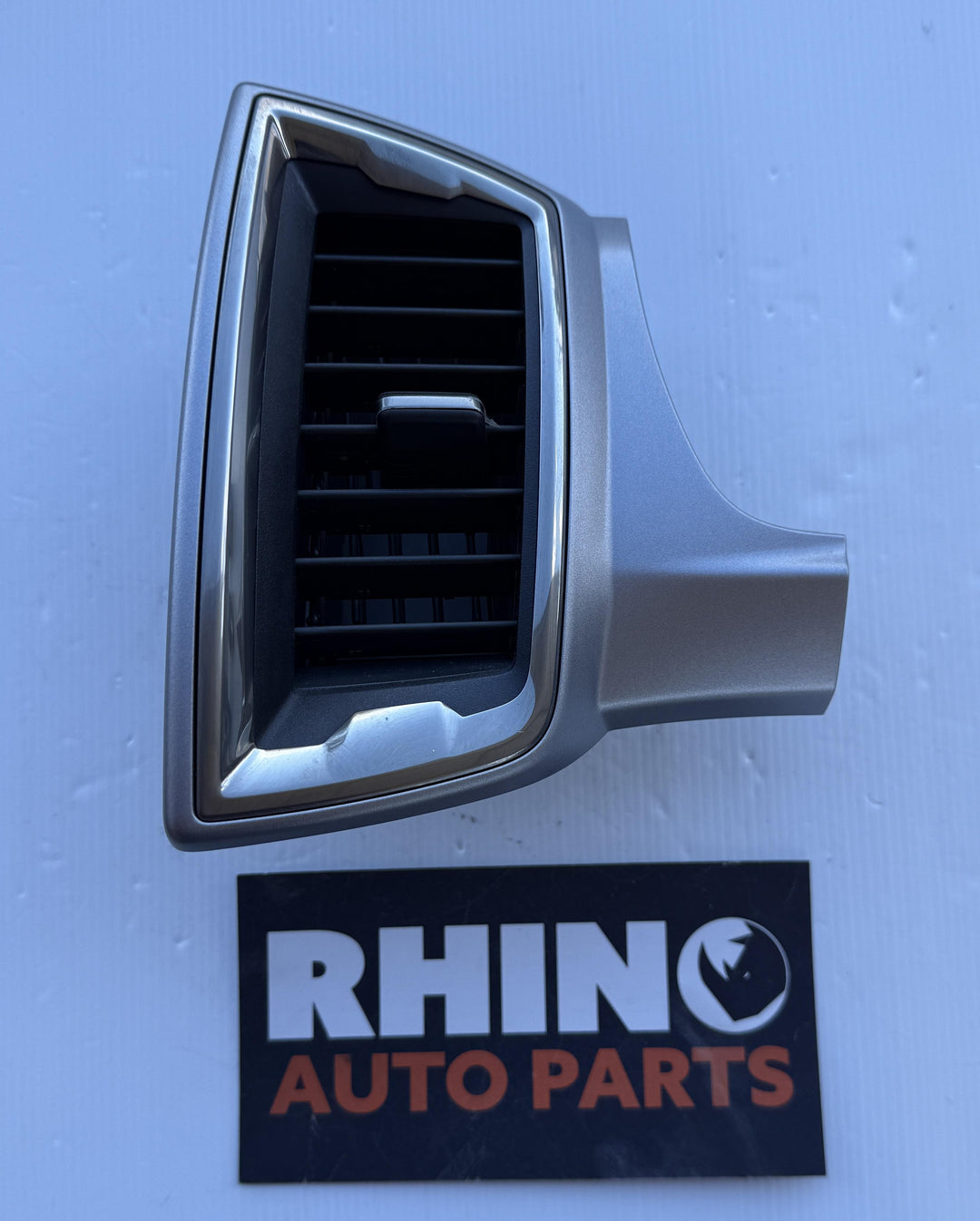 2011-2022 Ford Ranger PXII - Air Vent PN: EB3B41044K72ABW
EB3B41045GD3ENU