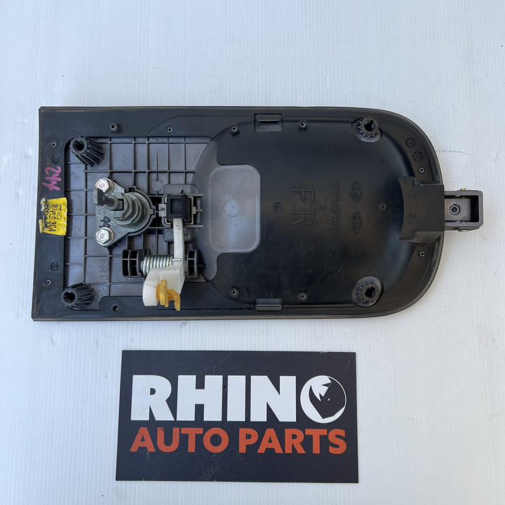 2007 -
  2021
  Hyundai
  iLoad
  Cargo
  Right Front Exterior Door Handle