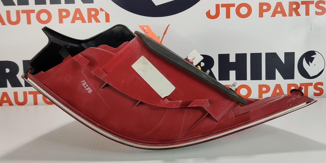 2006 -
  2013
  Holden
  Commodore
  VE
  Left Taillight