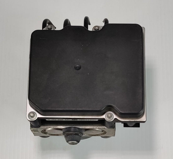 2006 -
  2013
  Holden
  Commodore
  VE
  ABS Pump/Modulator
  0265 950 441