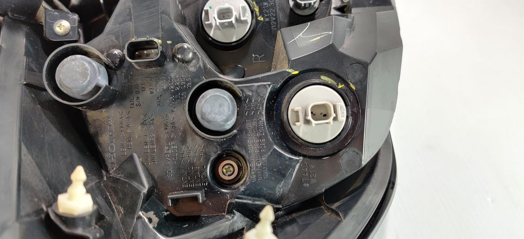 2017 -
  2021
  Honda
  Civic
  RS
  Right Taillight