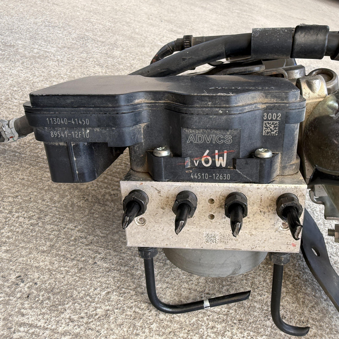 -
  
  Toyota
  Corolla
  Hybrid
  ABS Pump/Modulator
  11304041450