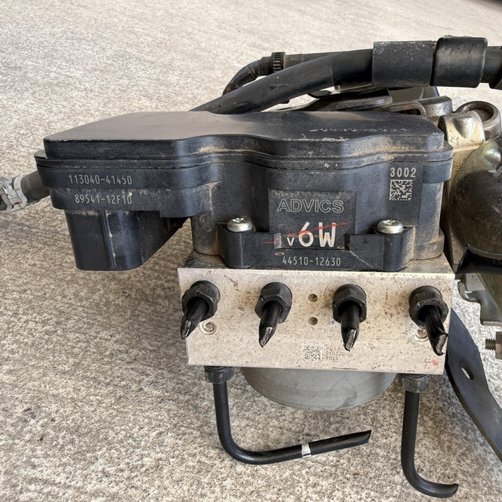 -
  
  Toyota
  Corolla
  Hybrid
  ABS Pump/Modulator
  11304041450