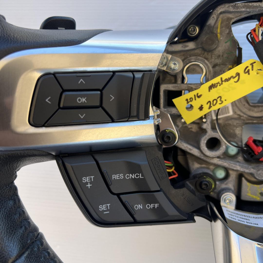 Steering Wheel - 2016 Ford Mustang GT