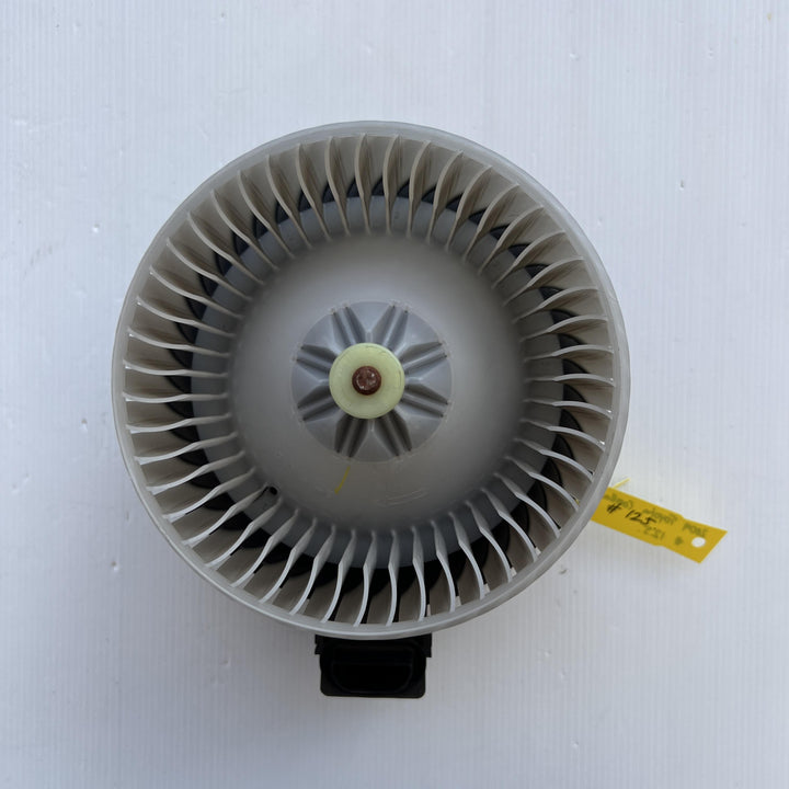 2007 -
  2013
  Toyota
  Corolla
  
  Blower Motor
  2727005141