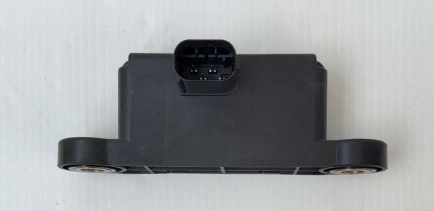 -
  
  Mitsubishi
  Lancer
  
  Yaw Sensor
  4670A730