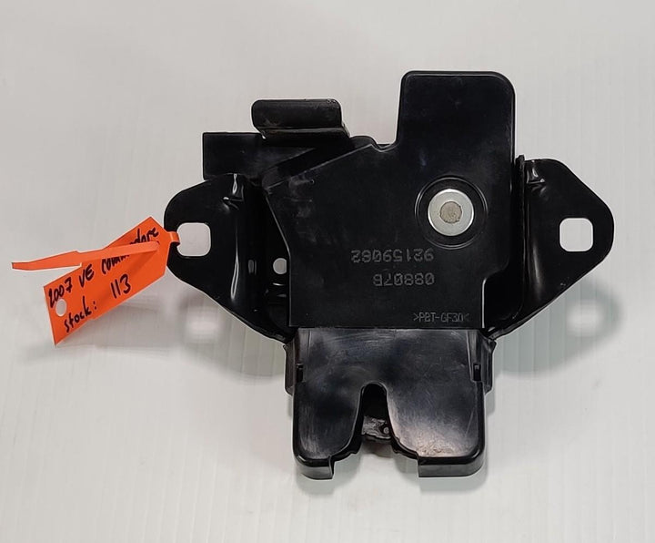 2006 -
  2017
  Holden
  Commodore
  VE
  Bootlid Lock
  92159082