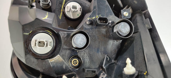 2017 -
  2021
  Honda
  Civic
  RS
  Left Taillight