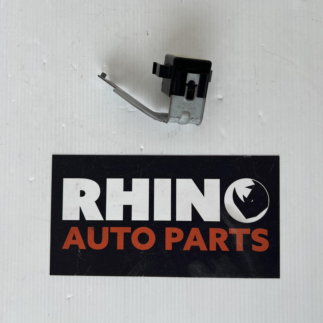 2018 Hyundai iLoad TQ - Flasher/Hazard Relay PN: 955504H900