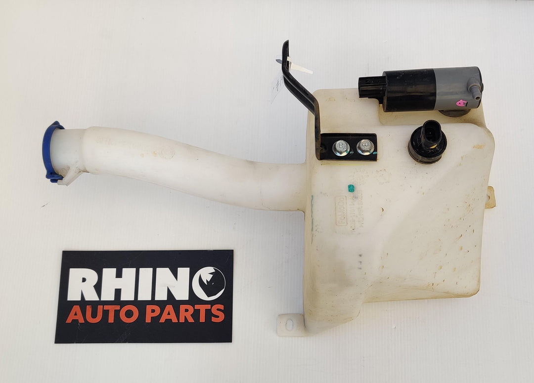 2015 -
  2018
  Ford
  Ranger
  XLT
  Washer Bottle