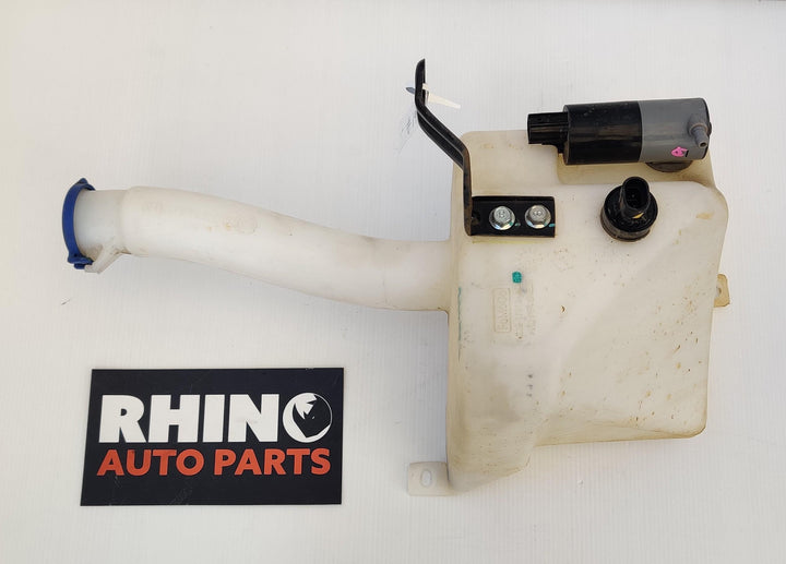 2015 -
  2018
  Ford
  Ranger
  XLT
  Washer Bottle