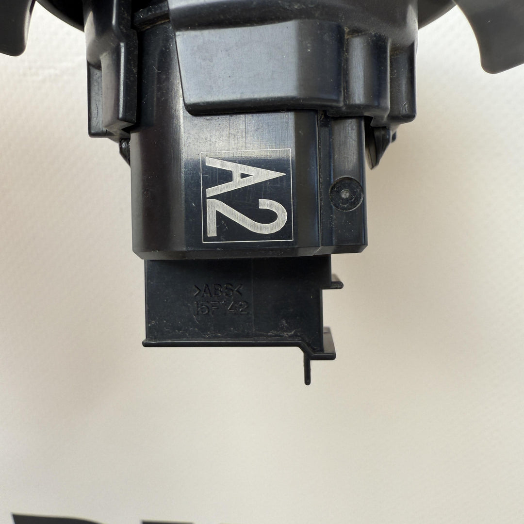 -
  
  Toyota
  Corolla
  Hybrid
  Start Button