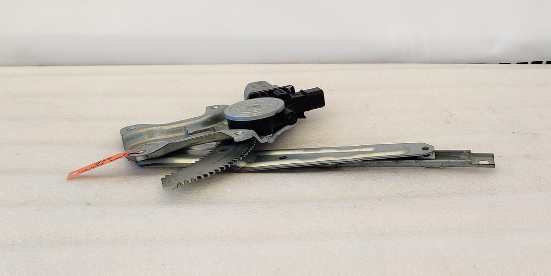 2015 -
  2017
  Mitsubishi
  Lancer
  Black Edition
  Right Rear Window Regulator/Motor