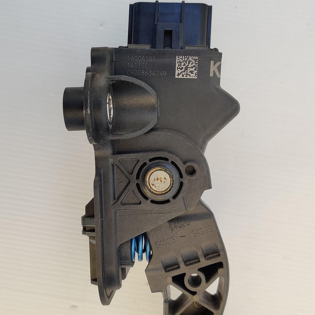 2014 Mitsubishi Outlander III ZK - Accelerator Pedal
