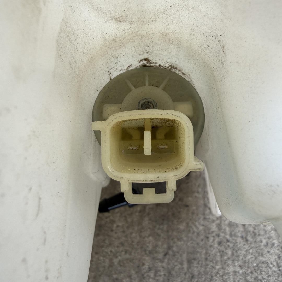 2018-2023 Mitsubishi Triton KL KL1 - Washer Bottle