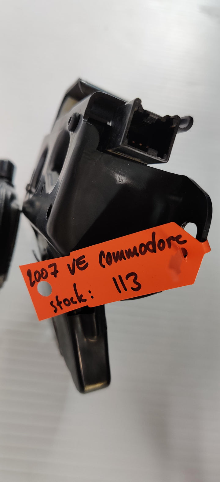 2006 -
  2017
  Holden
  Commodore
  VE
  Bootlid Lock
  92159082