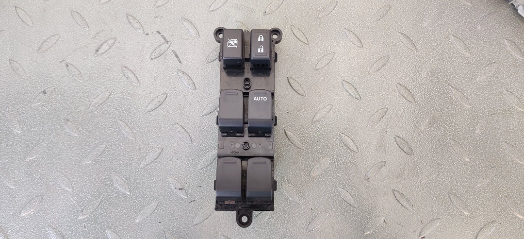 2022, Suzuki, Swift, GL, Power Window Switch