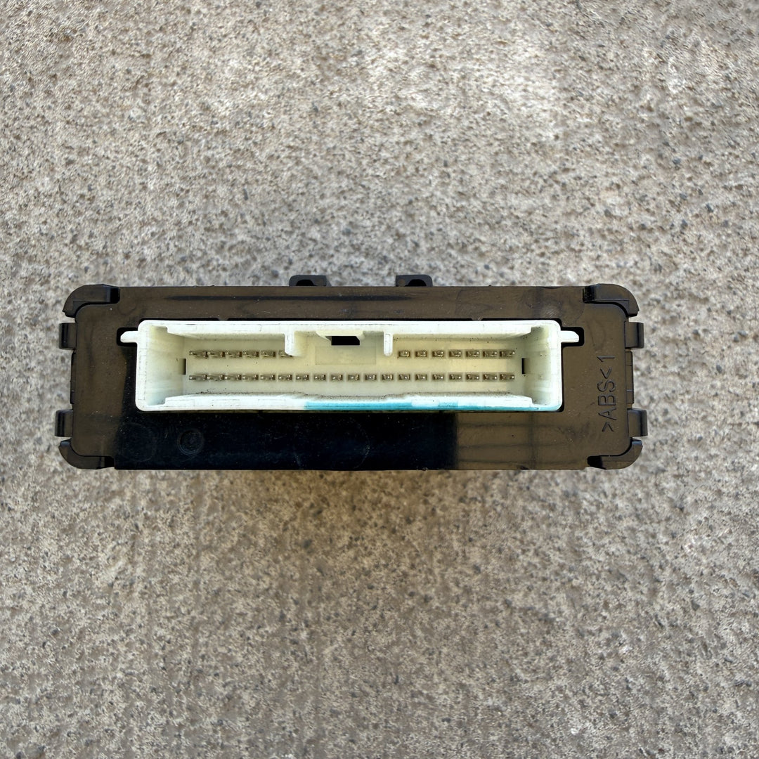 2023 Mitsubishi Triton KL KL1 - Central Gateway Module PN: 8637B016