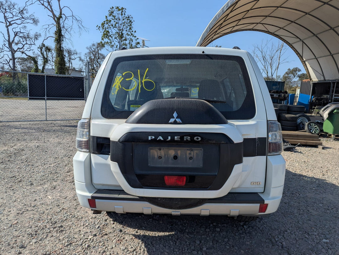 2006-2021 Mitsubishi Pajero Right Front Door Shell