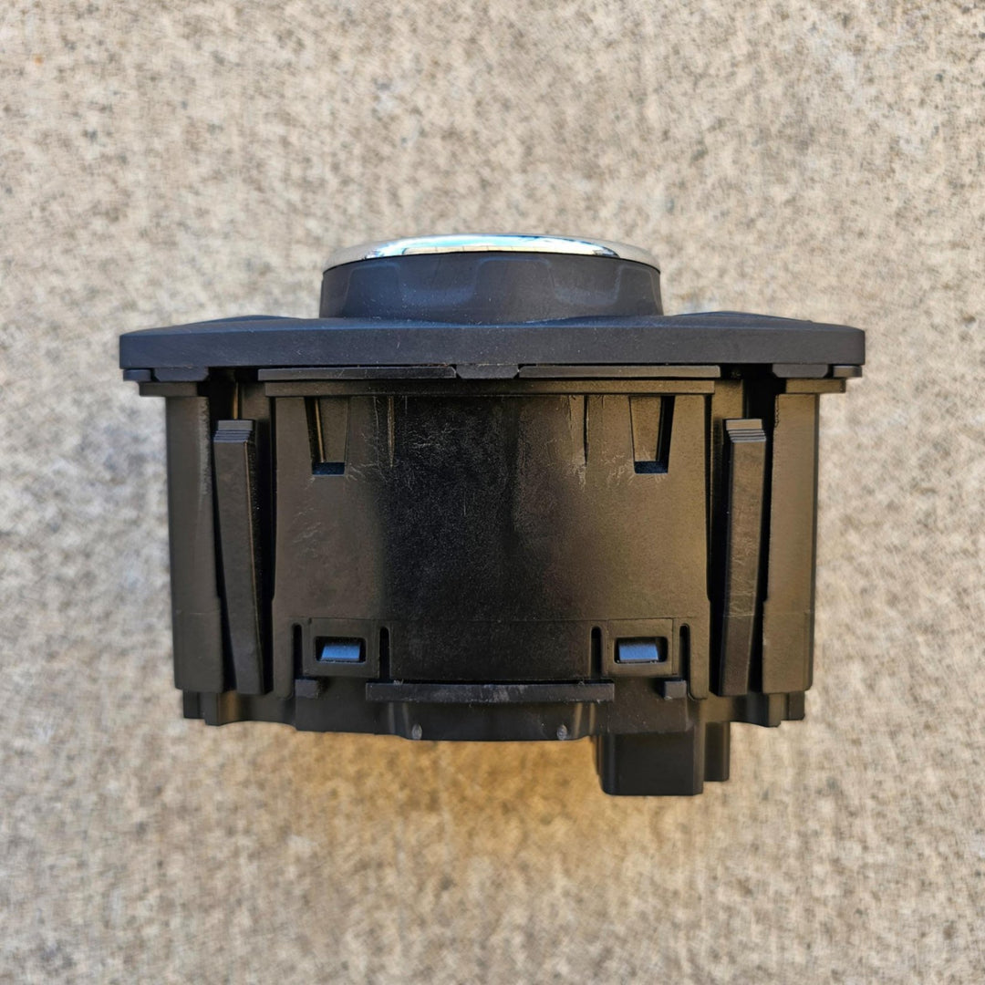 2017 Ford Mustang FM 1FA6P8CF3H5324410 - Headlight Switch PN: DG9T13D061HDW