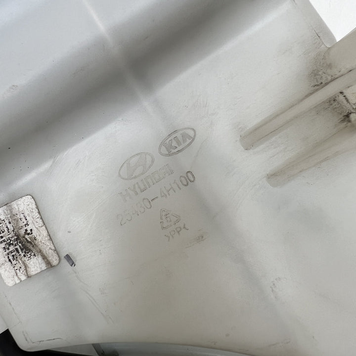 Nov 2007 to Mar 2021- Hyundai iLoad TQ- Overflow Bottle