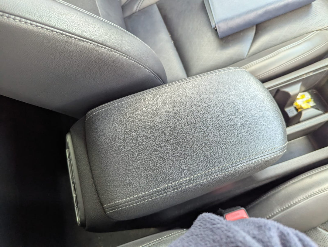 2017-2026 Hyundai i30 Console Lid