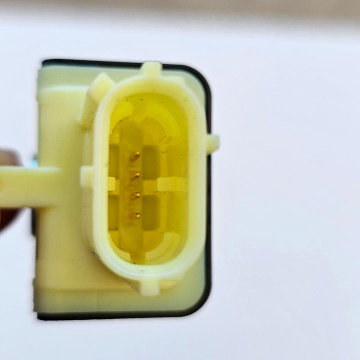 2021 Toyota Corolla MZEA12R - Airbag Sensor PN: 8983128040