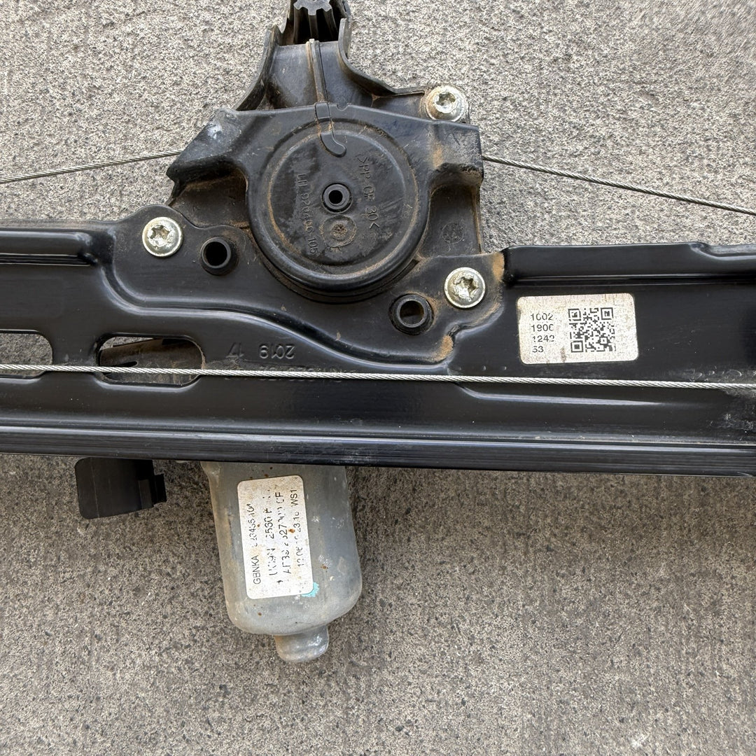 2019 Ford Ranger - Right Rear Window Regulator/Motor PN: AB392627001CF