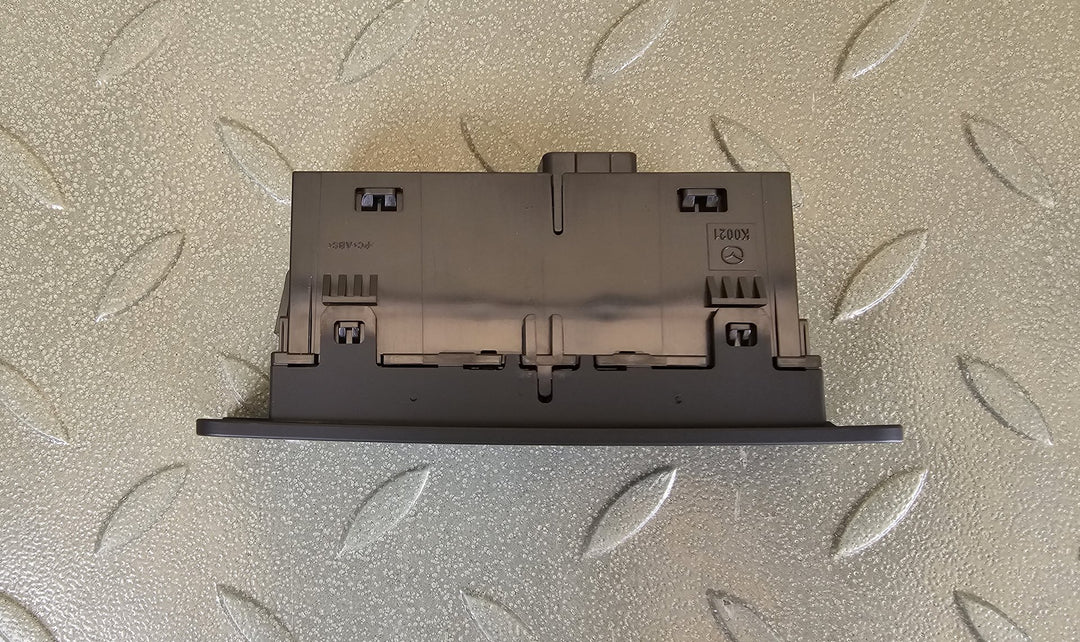 2019 Mazda Mazda3 BP JM0BP2HLA01103327 - Misc Switch/Relay PN: B0L666180