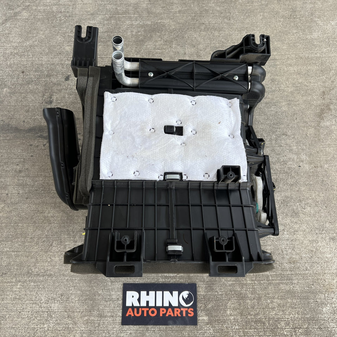 Nov 2007 to Mar 2021 - Hyundai iLoad/iMax TQ - Heater Core/Box - Front