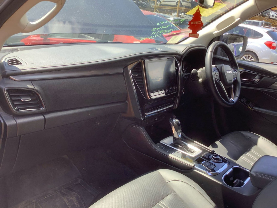 2021-2026 Isuzu MU-X Right Front Exterior Door Handle