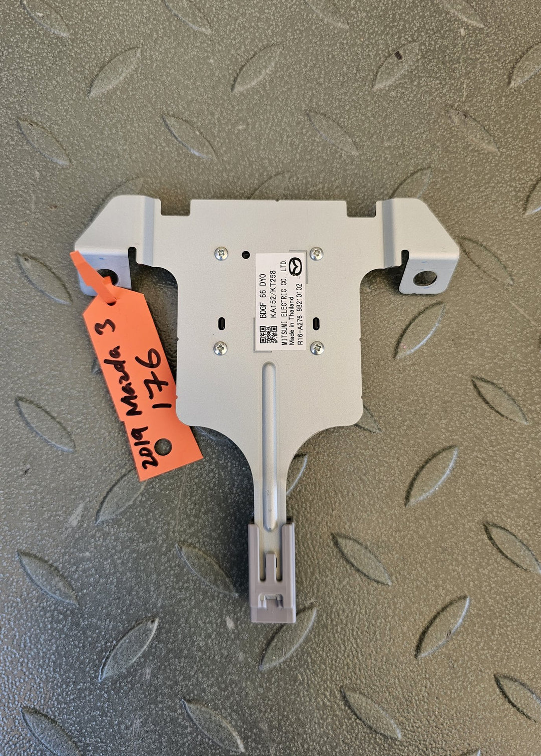 2019 Mazda Mazda3 BP JM0BP2HLA01103327 - Antenna PN: BDGF66DY0