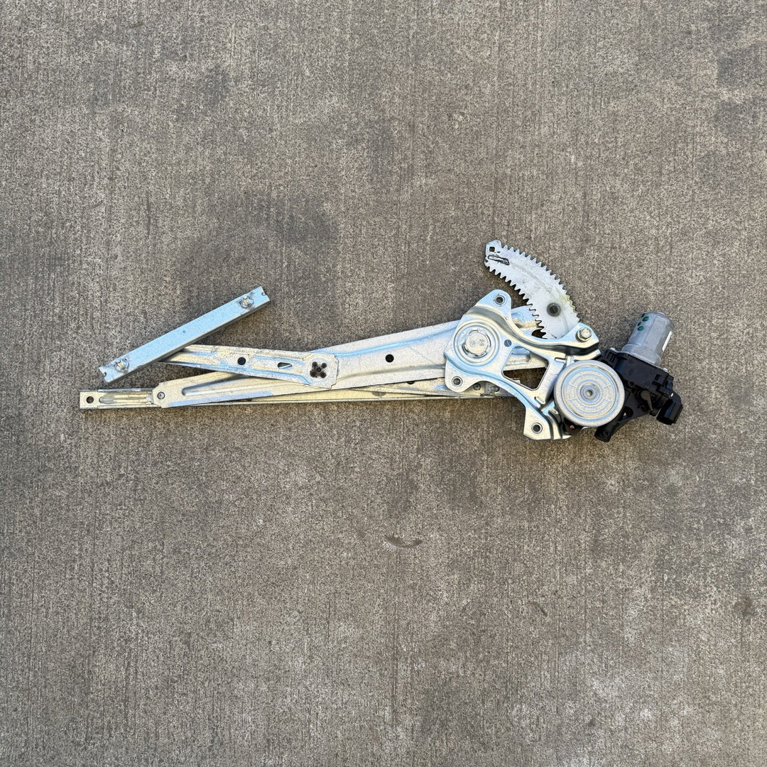 2023 Mazda BT-50 TF XT 3 Diesel  - Left Front Window Regulator/Motor WR19C022