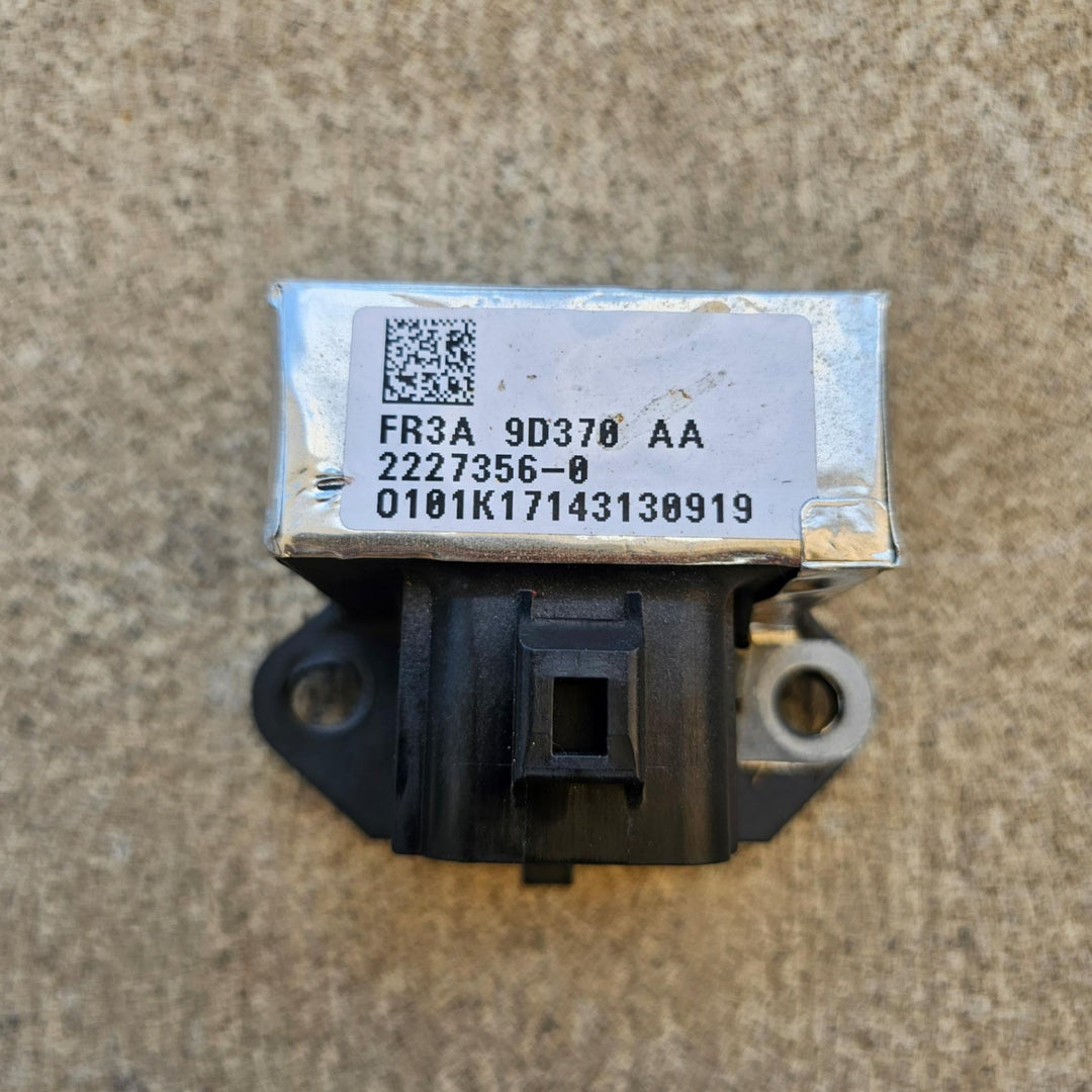 2017 Ford Mustang FM 1FA6P8CF3H5324410 - Fuel Pump Control Module PN: FR3A9D370AA