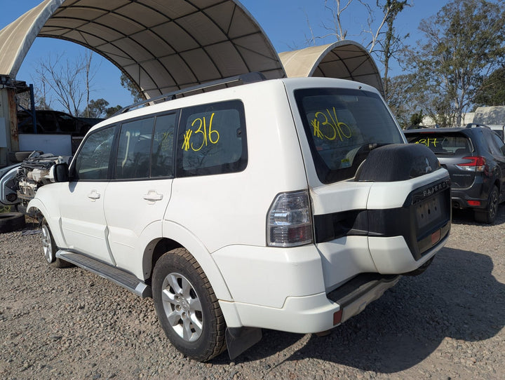 Sep 2008 to Apr 2021 - Mitsubishi Pajero Diesel Turbocharged 3.2L Automatic - Transfer Case - Nt-Nx