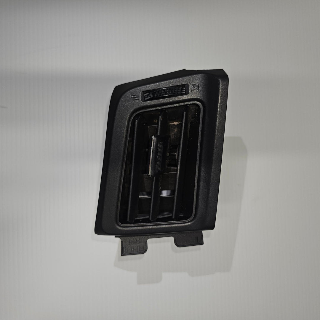 2012-2018 Toyota RAV4 GXL Right Dash Air Vent