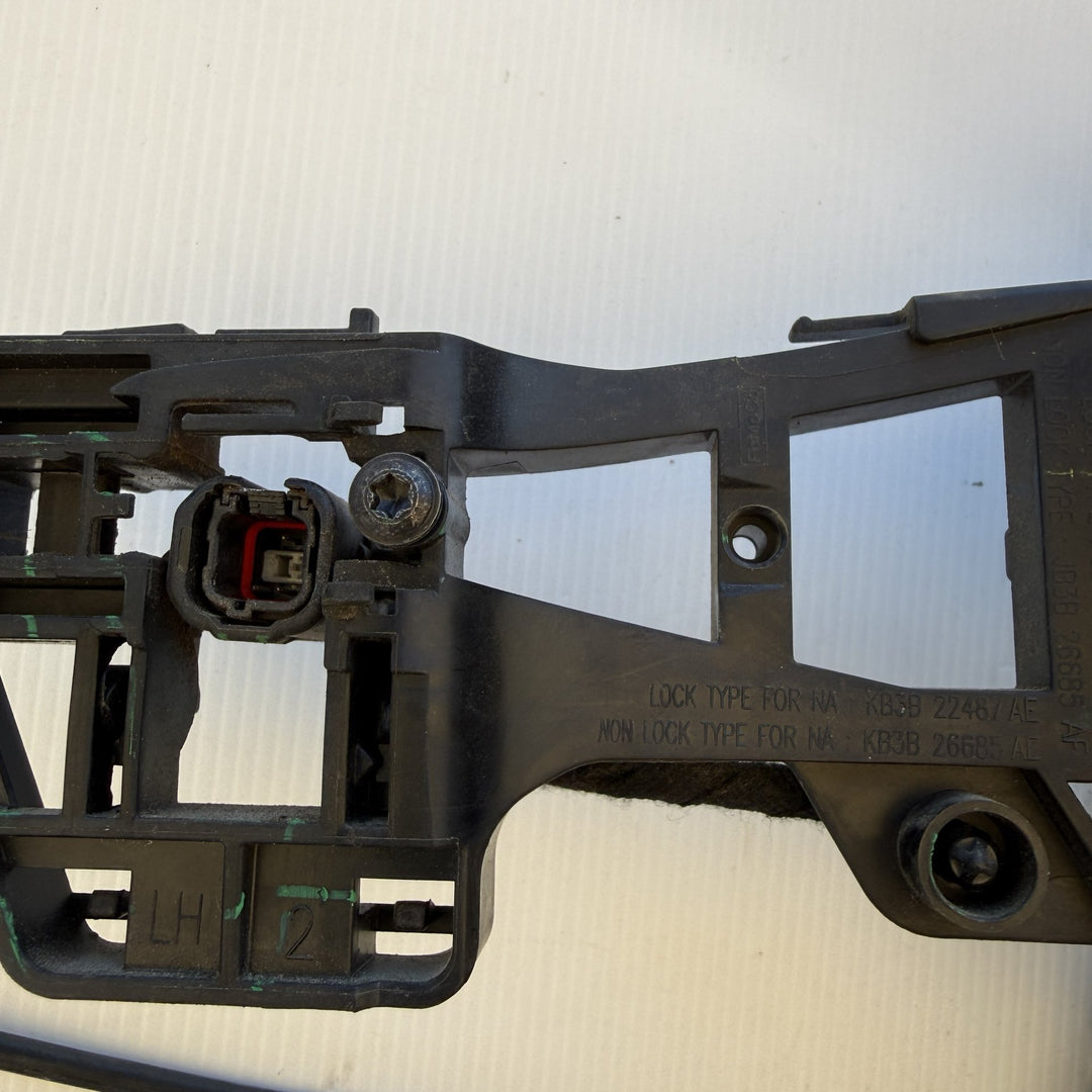 2019 Ford Ranger  XLT Hi-Rider 3.2 Diesel Automatic - Left Front Door Lock Actuator JB3B2121979AD