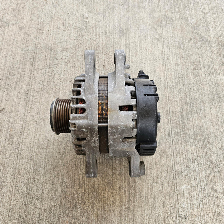 Nov 2012 to Mar 2021 - Hyundai iLoad TQ Diesel Turbocharged 2.5L - Alternator - 3 Pin Type