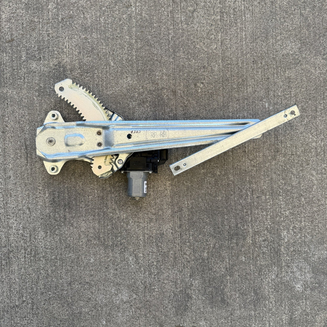 2023 Mazda BT-50 TF XT 3 Diesel  - Right Rear Window Regulator/Motor WR19B010