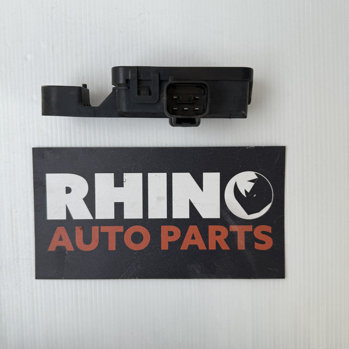 2005-2011 Lexus GS300 Emission Control Unit 0136500010
