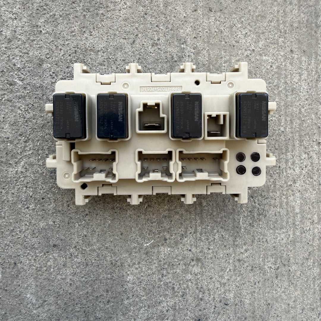 2015-2025 Nissan Navara D23 Interior Fuse Box 252307990A