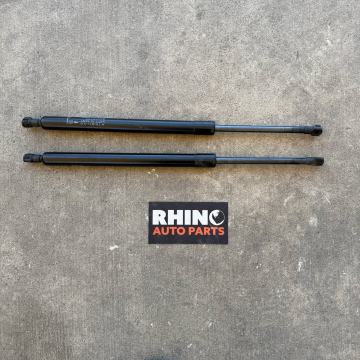 2021 Toyota Hiace - Hatch Strut