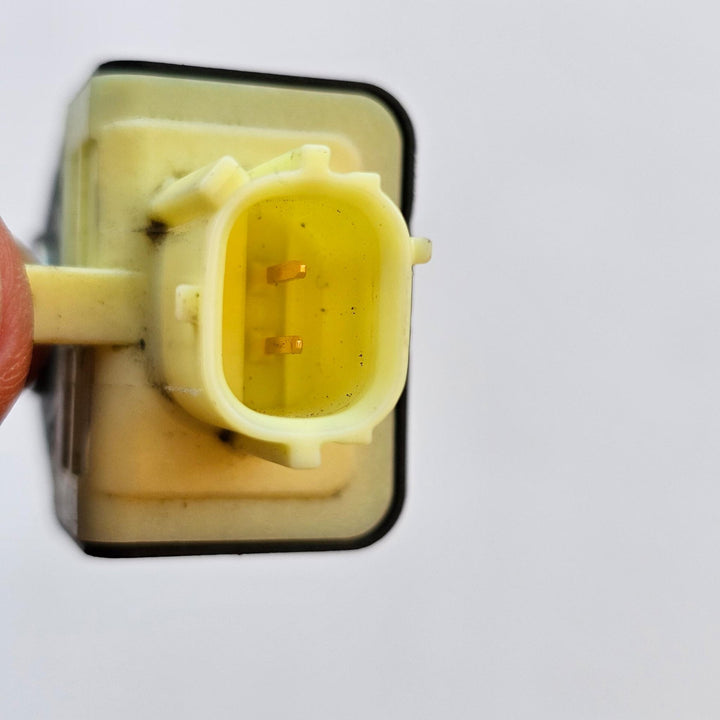 2021 Toyota Corolla MZEA12R - Airbag Sensor PN: 8917347050