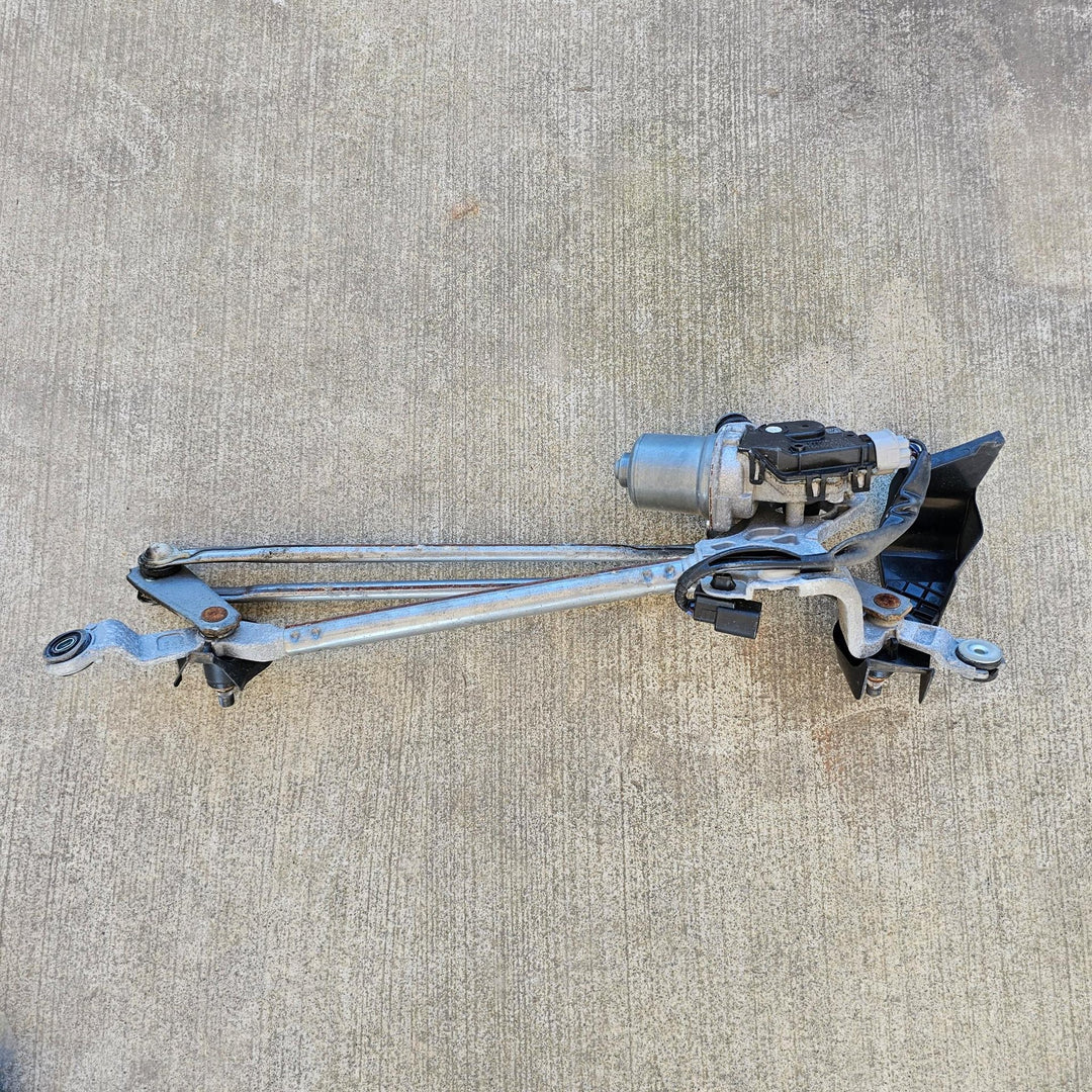 2012-2018 Toyota RAV4 GXL Front Wiper Motor 8511042201