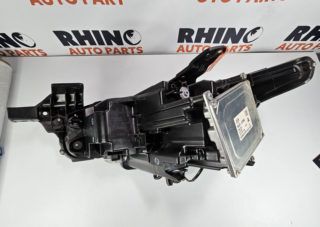 2019 Mazda Mazda3 BP JM0BP2HLA01103327 - Right Headlight PN: BCJH51030