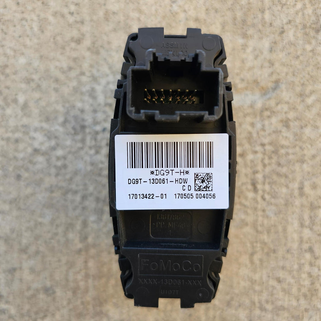 2017 Ford Mustang FM 1FA6P8CF3H5324410 - Headlight Switch PN: DG9T13D061HDW